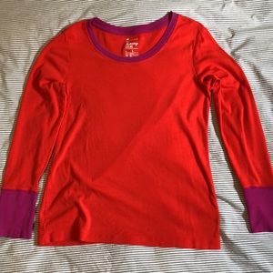 Super soft long sleeve Gap tee with button cuffs